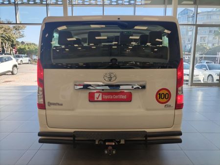 2023-Toyota-Quantum-28-GL-11-seat_4