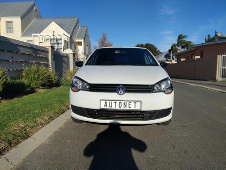 2017-Volkswagen-Polo-Vivo-GP-14-Xpress-5-dr_1