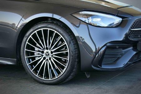 2025-Mercedes-Benz-C-Class-C-200-Auto_4