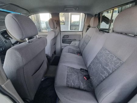 2005-Isuzu-KB-250Dc-LE-Double-Cab_6