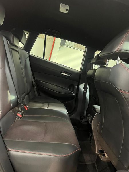 2022-Toyota-Corolla-Cross-18-GR-S_12