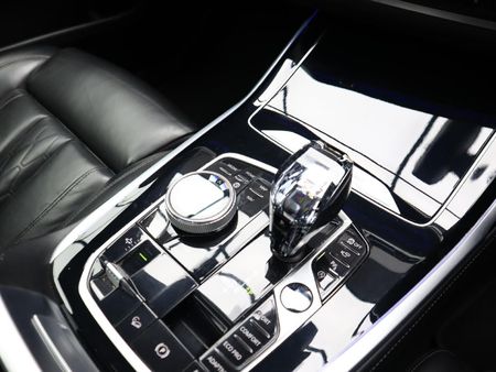 2022-BMW-X7-xDrive30d-M-Sport_9