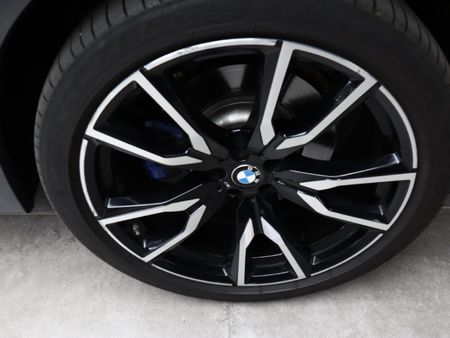2022-BMW-X7-xDrive30d-M-Sport_15