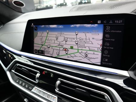 2022-BMW-X7-xDrive30d-M-Sport_7