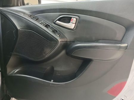 2010-Hyundai-ix35-20-GLS-Executive_6