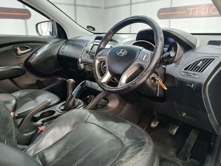 2010-Hyundai-ix35-20-GLS-Executive_7