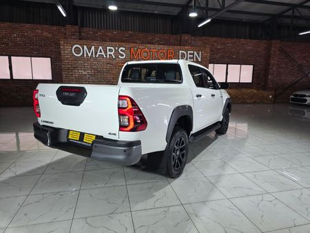 2025-Toyota-Hilux-28-GD-6-Raised-Body-Legend-4x4-Auto-Double-Cab_4