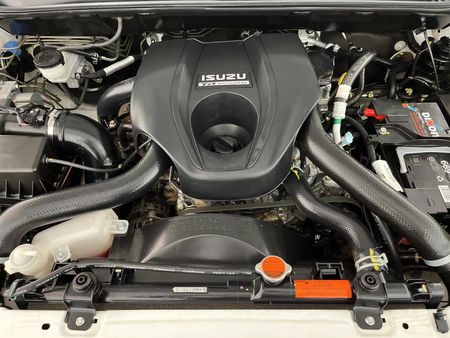2020-Isuzu-D-Max-300-LX-Double-Cab_10