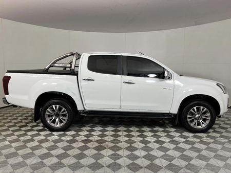 2020-Isuzu-D-Max-300-LX-Double-Cab_14
