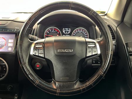 2020-Isuzu-D-Max-300-LX-Double-Cab_8