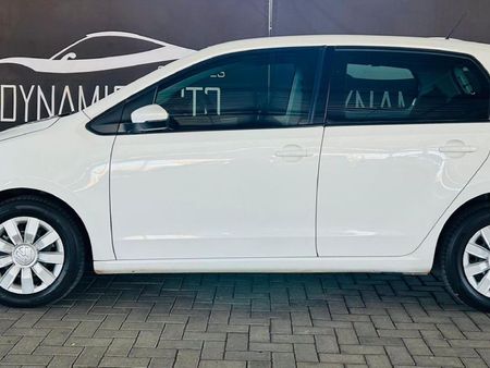 2019-Volkswagen-Up-Move-Up-10-5-dr_3
