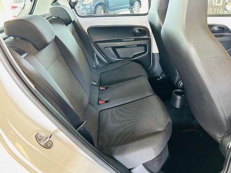 2019-Volkswagen-Up-Move-Up-10-5-dr_7