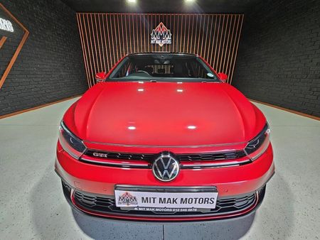 2023-Volkswagen-Polo-20-GTI-Auto-147kW_4