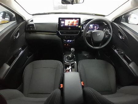 2026-Mahindra-XUV-3XO-12T-AX5_6
