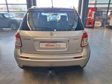 2014-Suzuki-SX4-20-AWD_4