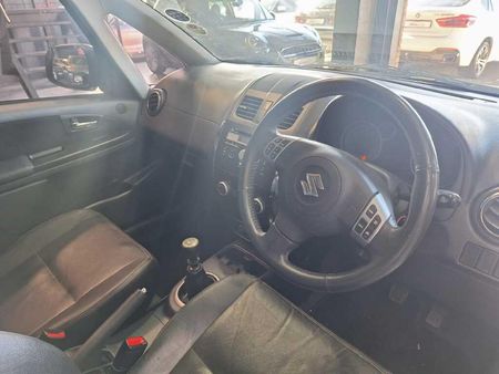 2014-Suzuki-SX4-20-AWD_6