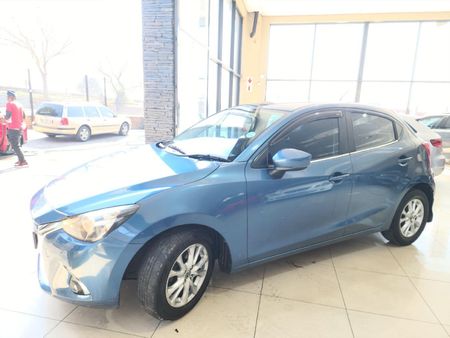 2019-Mazda-2-15-Dynamic-5-dr_8