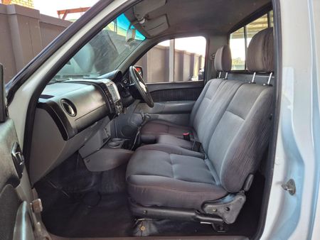 2011-Ford-Ranger-25-TD-Hi-Trail-XL-Single-Cab_12