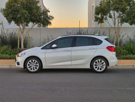 2015-BMW-2-Series-218i-Active-Tourer-Auto_14