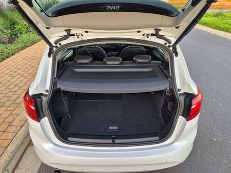 2015-BMW-2-Series-218i-Active-Tourer-Auto_21