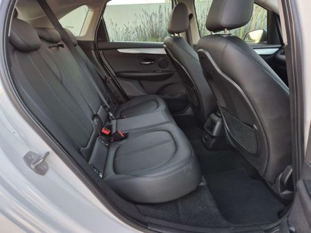 2015-BMW-2-Series-218i-Active-Tourer-Auto_28