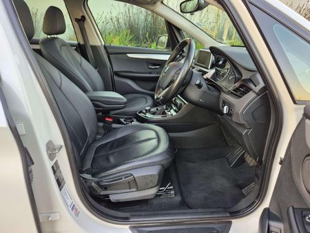 2015-BMW-2-Series-218i-Active-Tourer-Auto_29