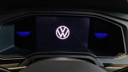 2026-Volkswagen-Polo-10-TSI_14