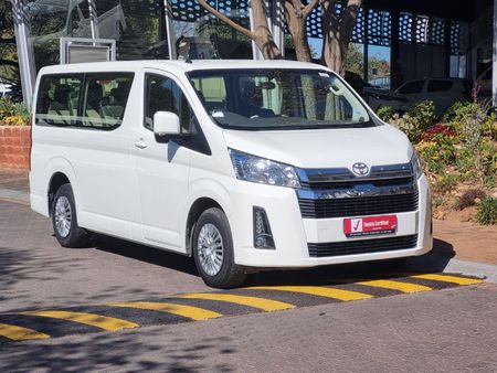2020-Toyota-Quantum-28-GL-11-seat_1