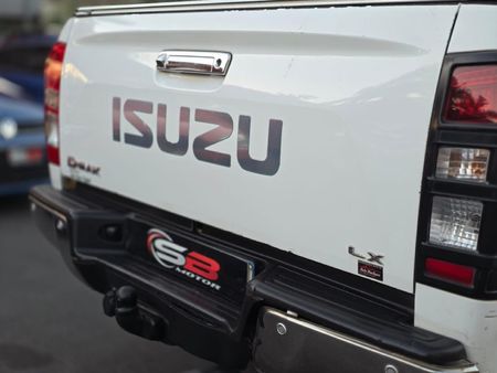 2018-Isuzu-D-Max-300-LX-Auto-Double-Cab_4