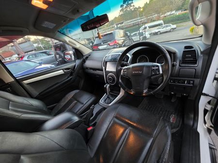 2018-Isuzu-D-Max-300-LX-Auto-Double-Cab_6