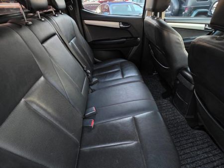 2018-Isuzu-D-Max-300-LX-Auto-Double-Cab_7