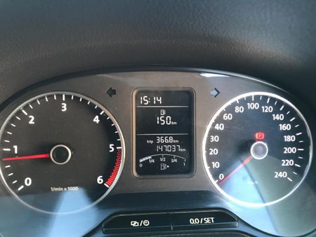 2014-Volkswagen-Polo-12-TDI-Bluemotion-5-dr_9