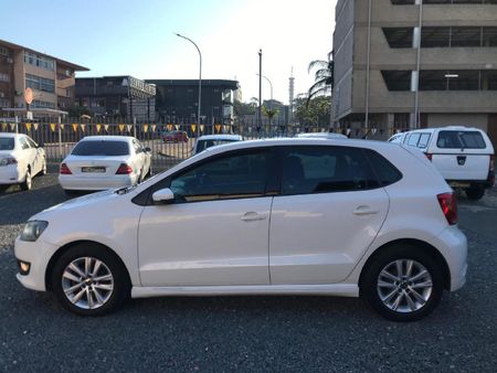2014-Volkswagen-Polo-12-TDI-Bluemotion-5-dr_6