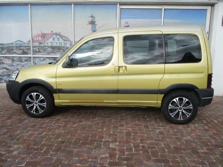 2005-Peugeot-Partner-20-Grand-Raid_4