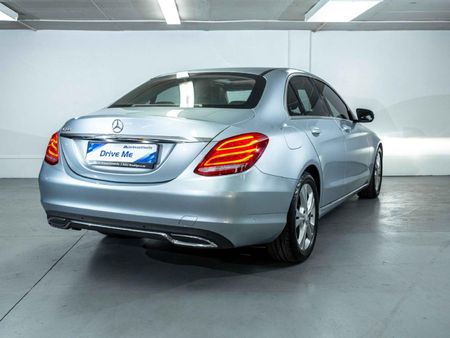 2016-Mercedes-Benz-C-Class-Mercedes-Benz-C180-auto_5