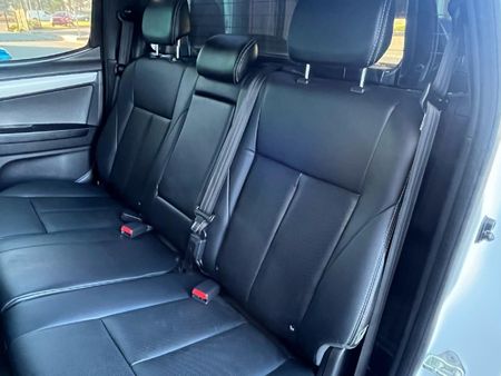 2020-Isuzu-D-Max-300-LX-4x4-Auto-Double-Cab_11