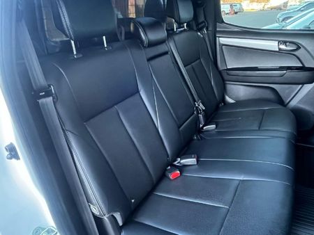 2020-Isuzu-D-Max-300-LX-4x4-Auto-Double-Cab_12