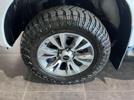 2020-Isuzu-D-Max-300-LX-4x4-Auto-Double-Cab_18