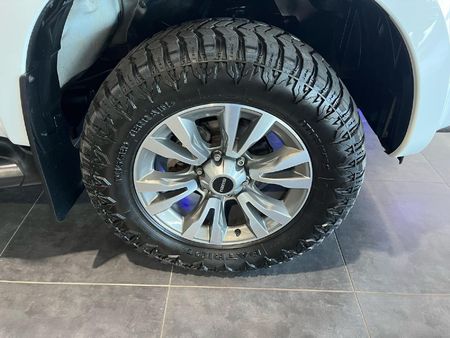 2020-Isuzu-D-Max-300-LX-4x4-Auto-Double-Cab_21
