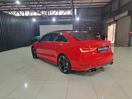 2015-Audi-S3-Sedan-quattro-Auto_4