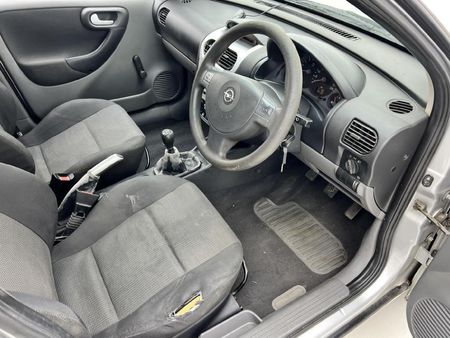 2005-Opel-Corsa-14i-Sport_13