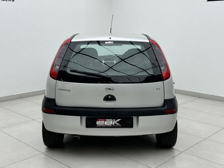 2005-Opel-Corsa-14i-Sport_4