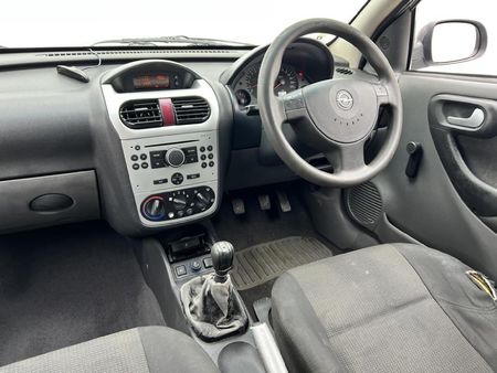 2005-Opel-Corsa-14i-Sport_7