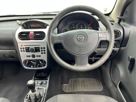 2005-Opel-Corsa-14i-Sport_8