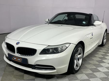 2013-BMW-Z4-sDrive20i_0
