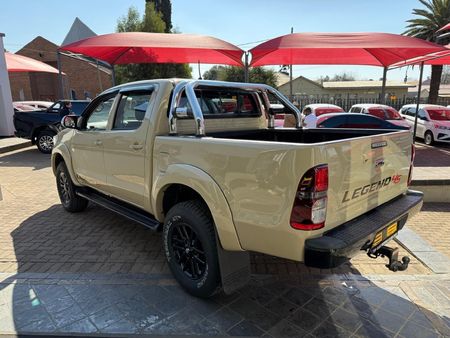 2015-Toyota-Hilux-27-VVTi-Legend-45-Raised-Body-Double-Cab_2