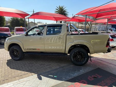 2015-Toyota-Hilux-27-VVTi-Legend-45-Raised-Body-Double-Cab_3
