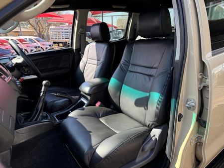 2015-Toyota-Hilux-27-VVTi-Legend-45-Raised-Body-Double-Cab_8