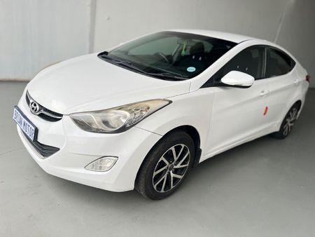 2013-Hyundai-Elantra-16-GLS-Premium_13