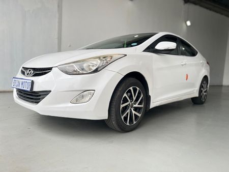 2013-Hyundai-Elantra-16-GLS-Premium_2